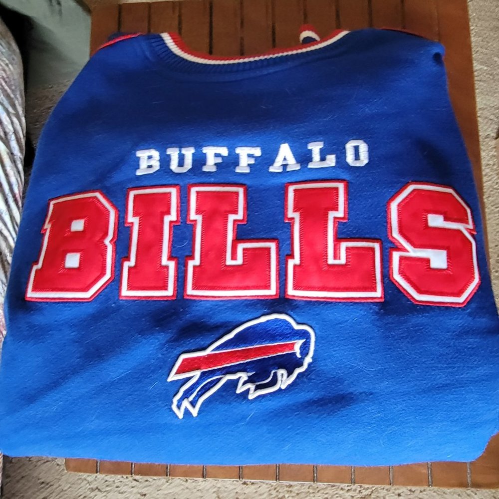 Buffalo Bill's Lee sweatshirt